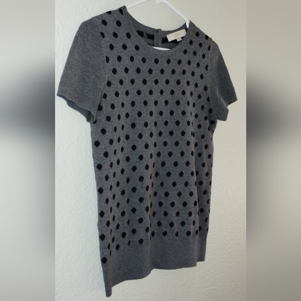 Gray Polka Dot Short Sleeve Sweater from Anne Taylor LOFT ~ Size Small ~SO Cute! - Picture 3 of 12